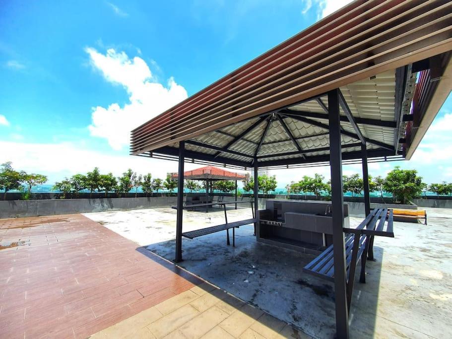 Seaview Homestay Masai By Heyday Екстериор снимка